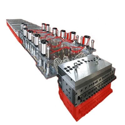 55kW パワー シエメンスのPvcプロファイルの生産のためのYuhao PVCドアパネルエクストルーションマシン