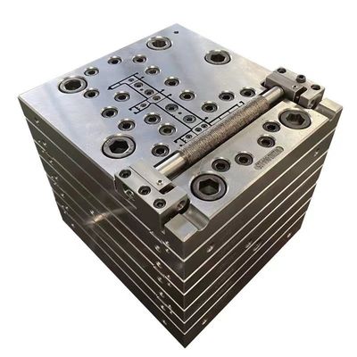 1 PVC製造機械におけるUPVCプロファイルの空洞型模具