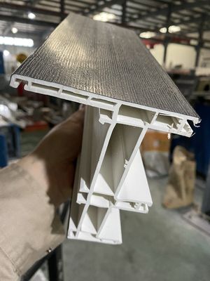 UPVC プロファイルの製造を向上させる 磨きの完璧で潜在力を解放する