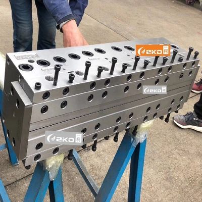 シングルキャビティ1320mmP20 泡板 オーナメントや広告ボード用エクストルーション模具