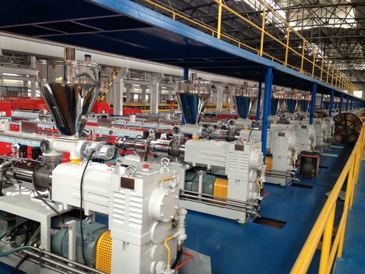 38CrMoALA スクリュー材料 WPC PVC 壁面パネル プロファイル 挤出機械 生産ライン