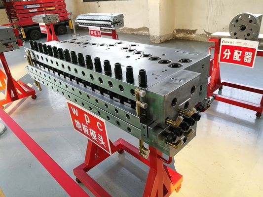 1000mm Wide P20 オーダーメイド家具板の生産のための単チャンネル模具