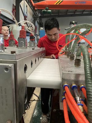 家庭用製品用WPCボード模具 幅1000mm 模具サイズと環境に優しい表面