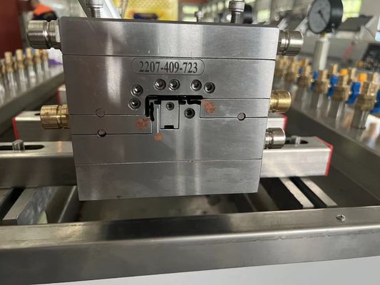 インダース 3Cr17 模具材料 プロフィール模具のカスタマイズされた生産のための挤出模具
