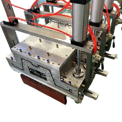 高生産性のPVCプラスチック防水ストッパーエクストルーションツール