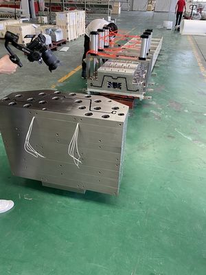 高生産性のPVCプラスチック防水ストッパーエクストルーションツール
