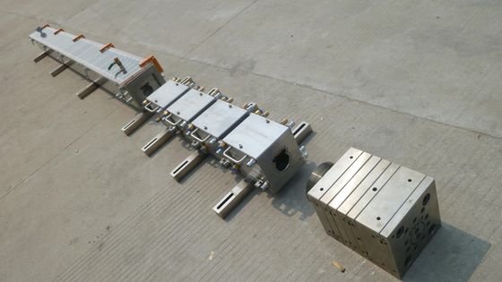WPCデッキ製品エクストルーション模具 EKOと3Cr17模具材料