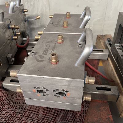 3CR17 材料 家電用製品 窓とドア用のPVCプロファイルの排出模具