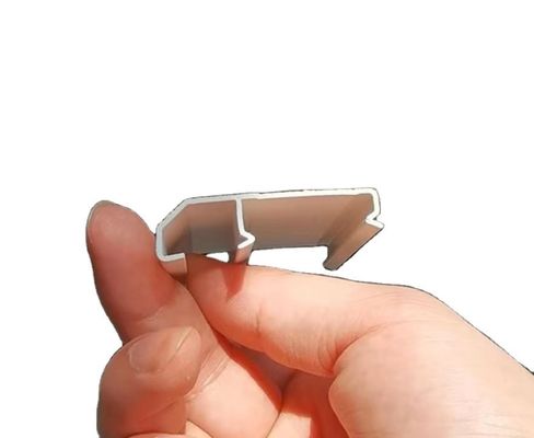カスタムドアのエッジバンドでUPVCプラスチック模具のためのAutoCADデザインとシルバー仕上げ