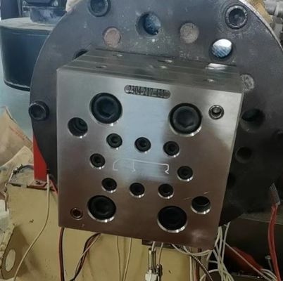 カスタムドアのエッジバンドでUPVCプラスチック模具のためのAutoCADデザインとシルバー仕上げ