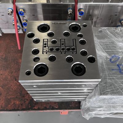 パーソナライズされた 3CR17 模具材料 UPVC 窓プロフィール PVC エクストルーザー用のエクストルーション ダイ