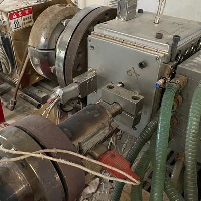 共同挤出 PVC 窓外押し鋳造機 表面処理用電圧塗装