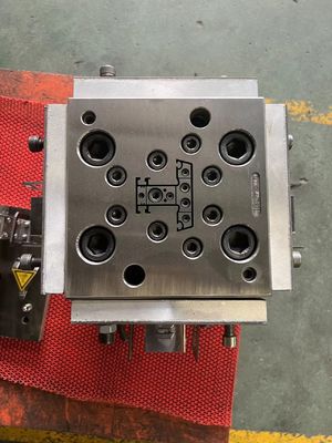 シルバーPVCエクストルーションマート/模具 オートCADと精密生産のために設計