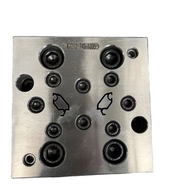 PVC木材プラスチックスカーティング用UPVCエクストルーション模具 ベースボードプロファイル作成プロセス