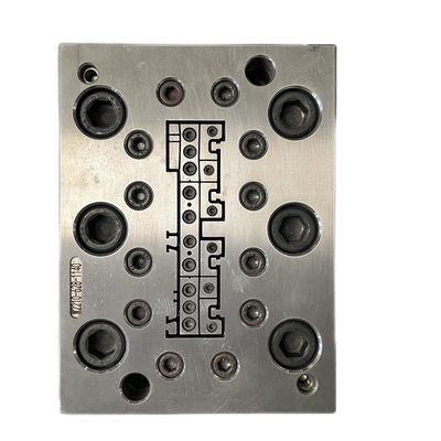 3CR17模具材料から作られたPVC窓模具のための高精度UPVCフレームプロファイル
