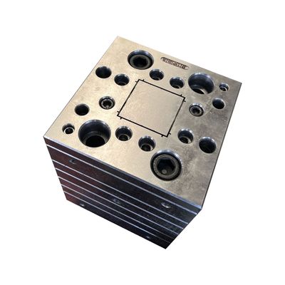 家庭用製品の製造プロセスにおけるPVC挤出のためのシルバーワイヤルダクト模具