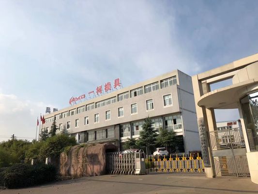 プロフィール窓ドアパネル製造のためのカスタマイズされたPVC泡板エクストルーション模具