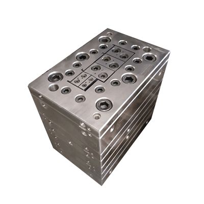 家庭用品のためのインターロックプラスチックエクストルーション模具 異なるサイズ PVCドアフレーム