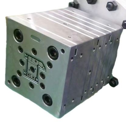 3CR17 窓やドア部品の挤出のための模具材料PVCプロファイルの挤出