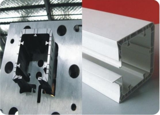 窓とドア家用製品の模具のためのプロフェッショナルデザインPVCプロファイル