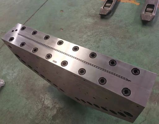 3CR17型材で作られた銀のドアと壁パネル模具