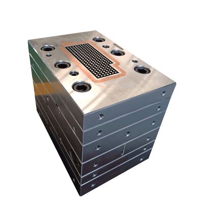 精密WPCドアフレーム模具と水タンクで校正