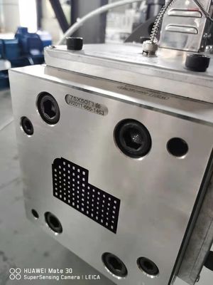 PVCの窓とドアプロファイルのための高度な電圧塗装磨きエクストルーション模具