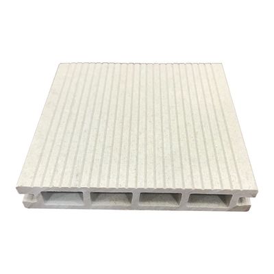 261*31mm ホールデッキ模具とPE材料のWPCコーティング生産機械