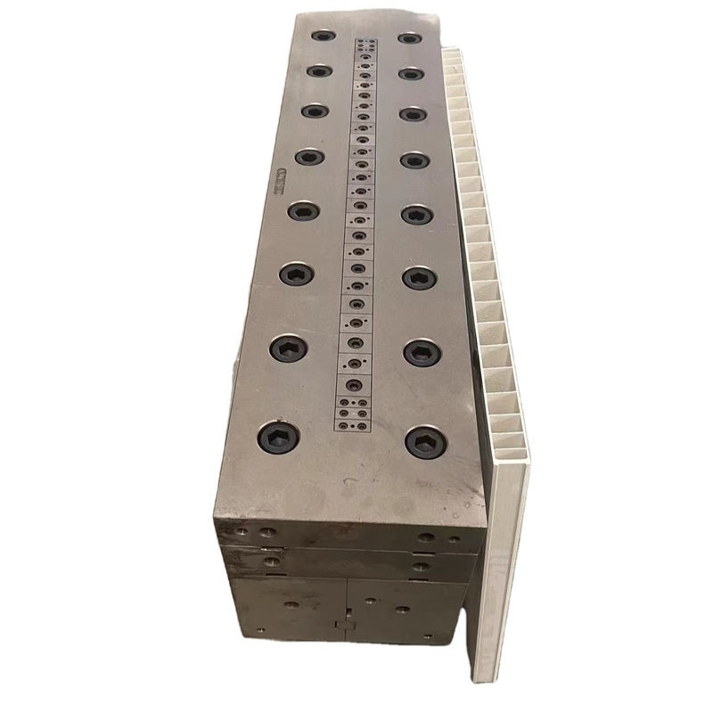 AutoCAD 設計された PVC ホールドアパネル エクストルーション・カリブレーター