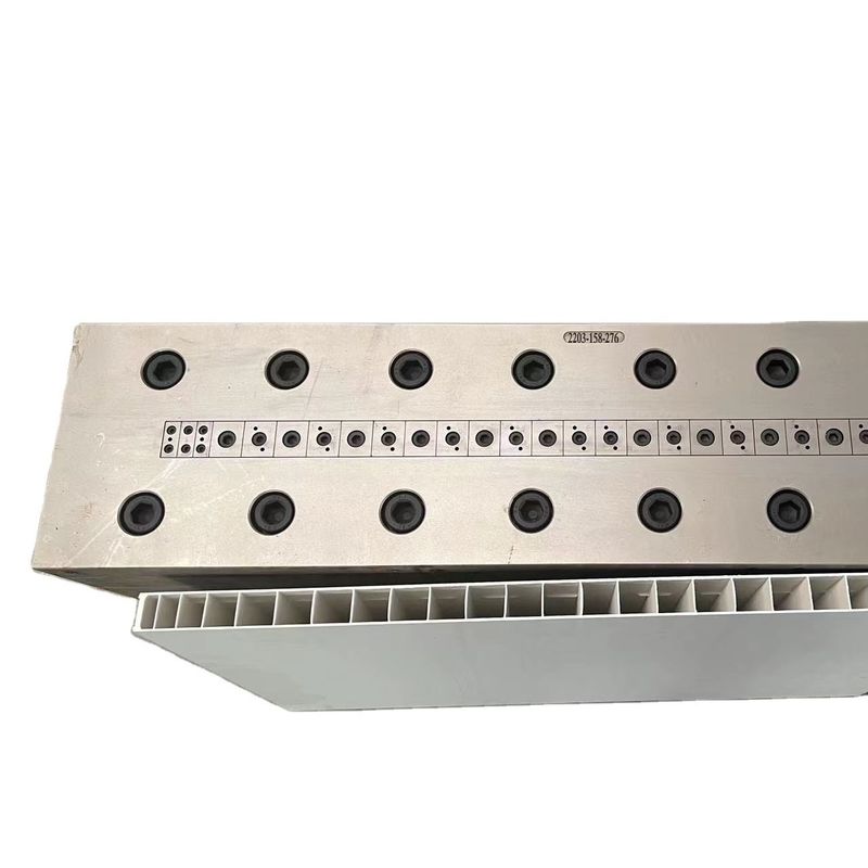 シルバーUPVCホールプラスチックPVCボード 150mm x 25mm 豚ペンのための家畜フェンスレールパネル